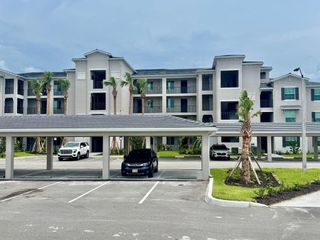 19116 SCALLOP LOOP 207, Lakewood Ranch, FL 34211