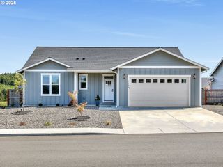 1155 Se BUGLE Ave, Warrenton, OR 97146