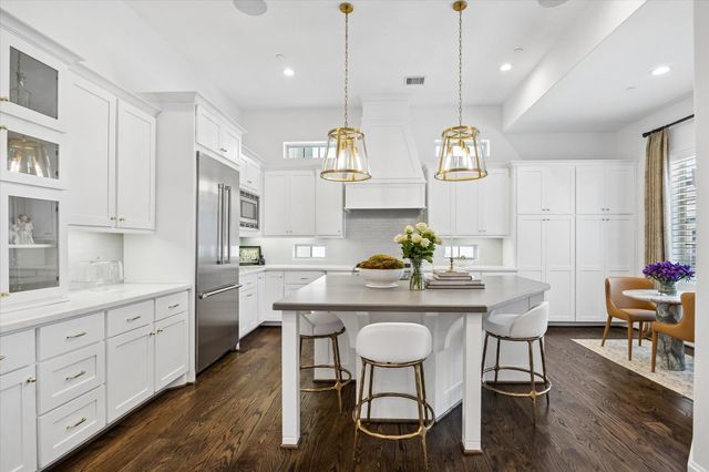 862 Dunleigh Meadows Lane, Houston, TX 77055