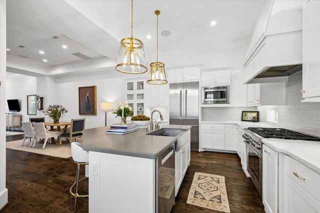 862 Dunleigh Meadows Lane, Houston, TX 77055