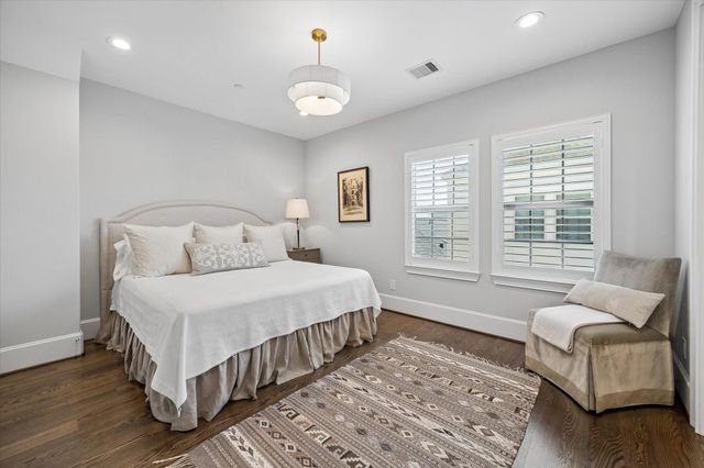 862 Dunleigh Meadows Lane, Houston, TX 77055