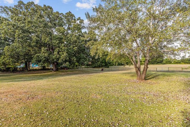 2868 State Highway 37 N, Clarksville, TX 75426