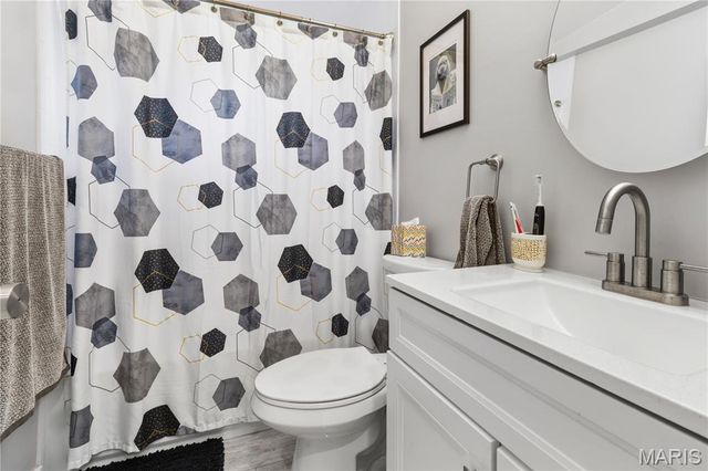 12212 Robyn Road, Sunset Hills, MO 63127