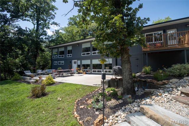 12212 Robyn Road, Sunset Hills, MO 63127