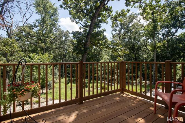 12212 Robyn Road, Sunset Hills, MO 63127