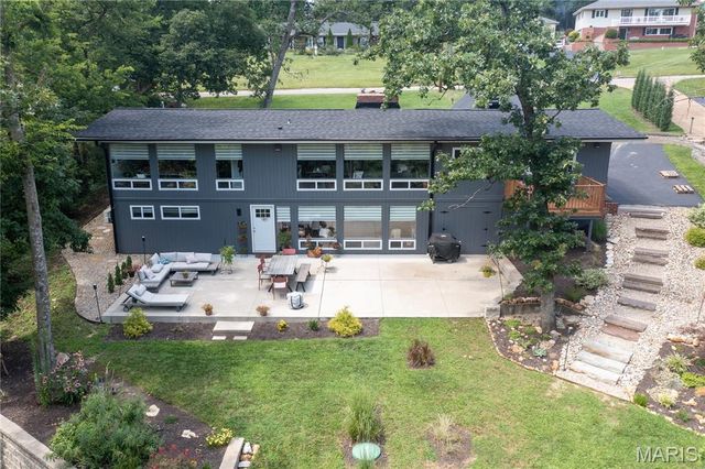 12212 Robyn Road, Sunset Hills, MO 63127