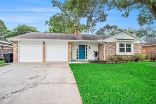 17223 Fife Lane, Webster, TX 77598