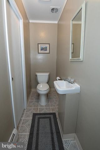 240 CLEARFIELD CIR, Warminster, PA 18974