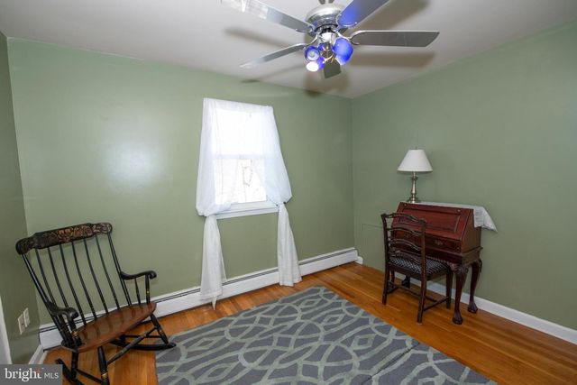 240 CLEARFIELD CIR, Warminster, PA 18974