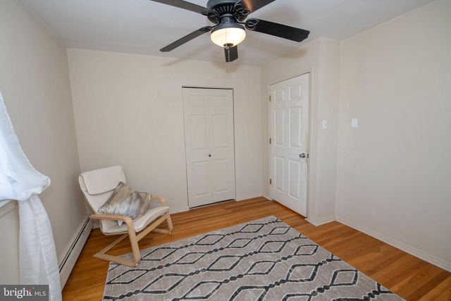 240 CLEARFIELD CIR, Warminster, PA 18974