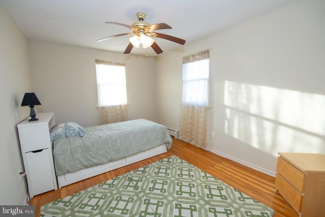 240 CLEARFIELD CIR, Warminster, PA 18974