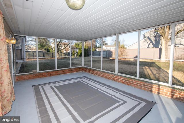 240 CLEARFIELD CIR, Warminster, PA 18974