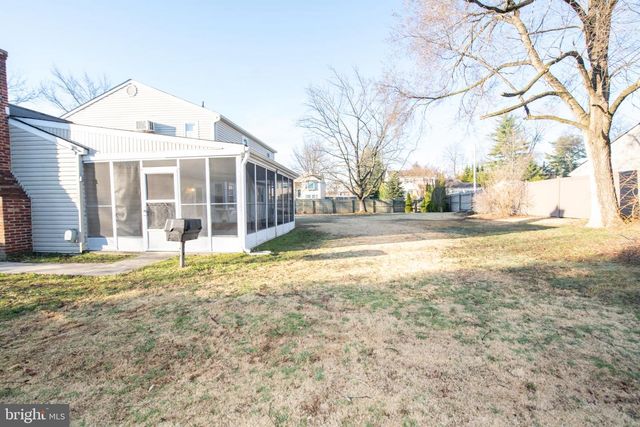 240 CLEARFIELD CIR, Warminster, PA 18974