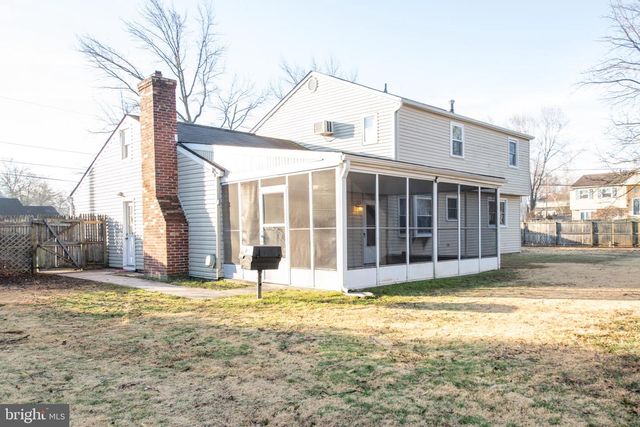 240 CLEARFIELD CIR, Warminster, PA 18974