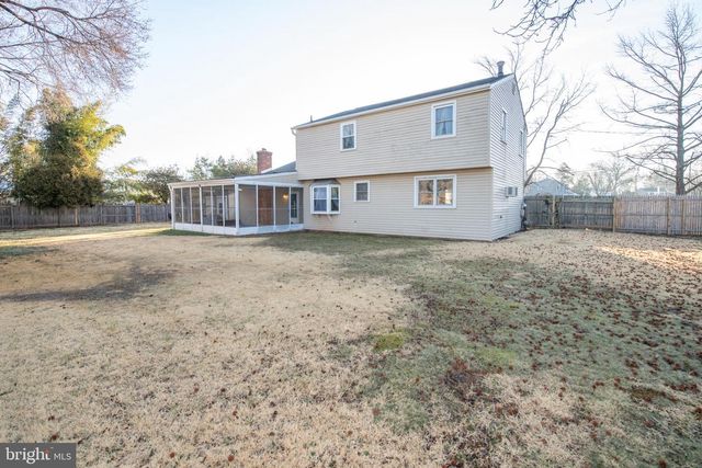 240 CLEARFIELD CIR, Warminster, PA 18974