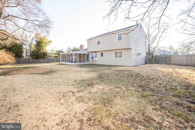 240 CLEARFIELD CIR, Warminster, PA 18974