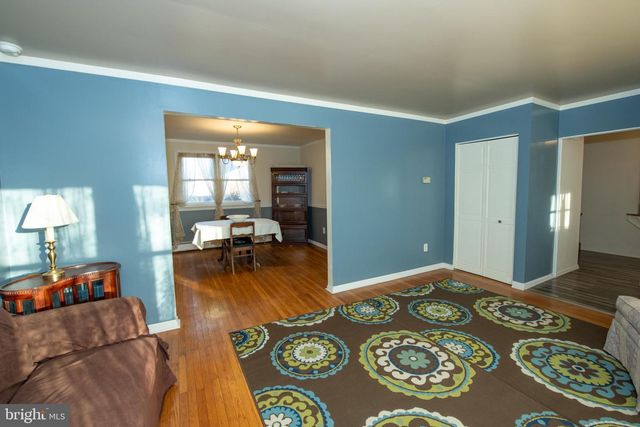 240 CLEARFIELD CIR, Warminster, PA 18974