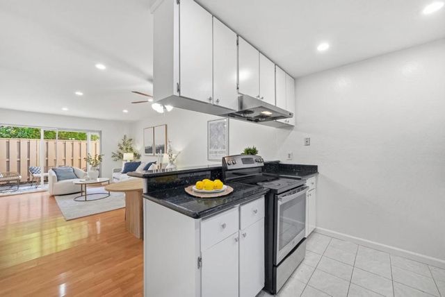 125 Connemara Way 85, Sunnyvale, CA 94087