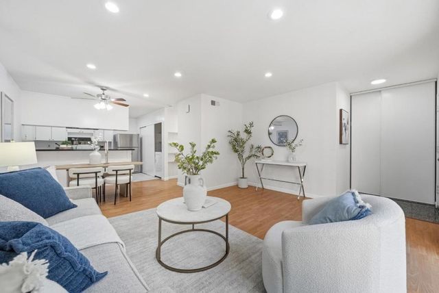 125 Connemara Way 85, Sunnyvale, CA 94087