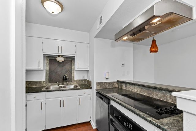1405 Hartford RD 106, Austin, TX 78703