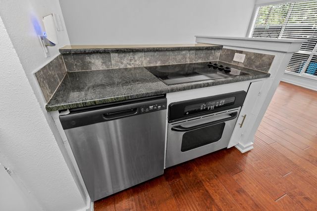 1405 Hartford RD 106, Austin, TX 78703