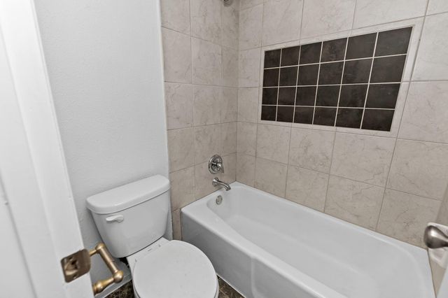1405 Hartford RD 106, Austin, TX 78703