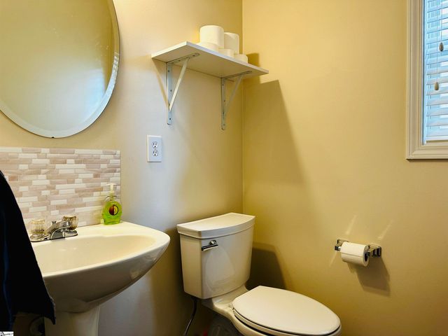 6 Boxleaf Court, Greer, SC 29650