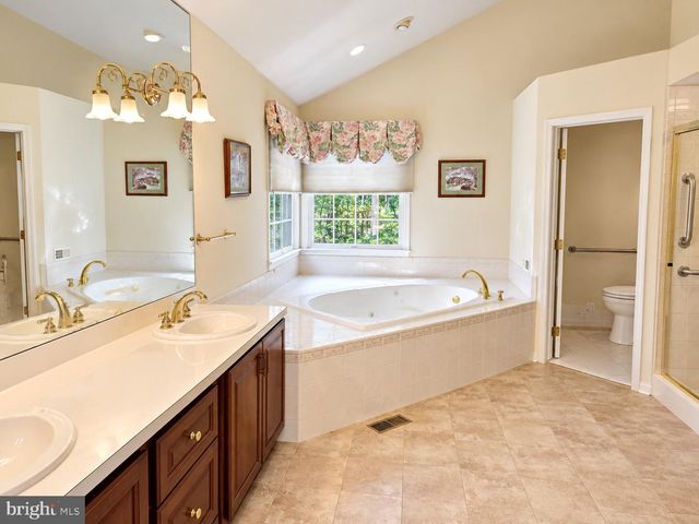 14 SLAB BRANCH CT, Marlton, NJ 08053