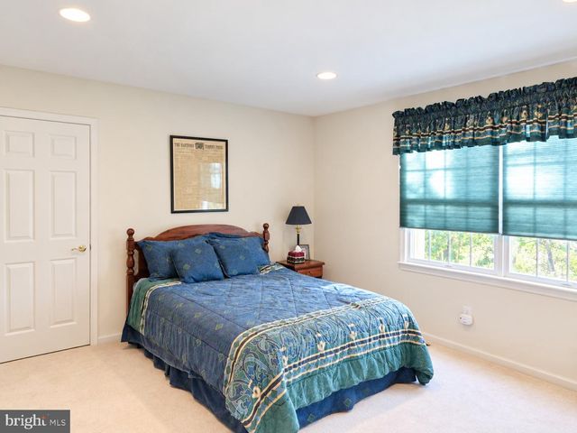 14 SLAB BRANCH CT, Marlton, NJ 08053