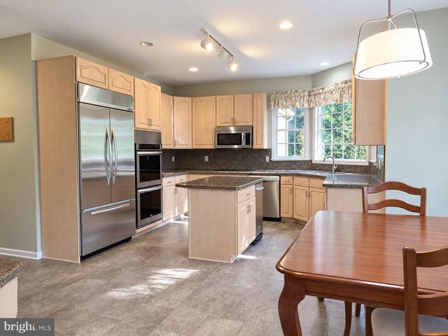 14 SLAB BRANCH CT, Marlton, NJ 08053