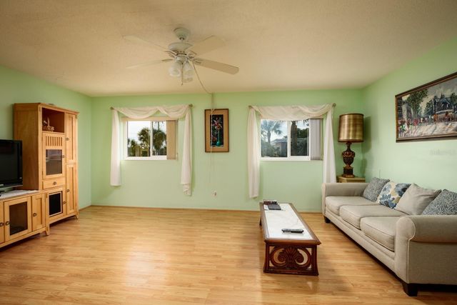 6000 2ND STREET E 17, St Pete Beach, FL 33706