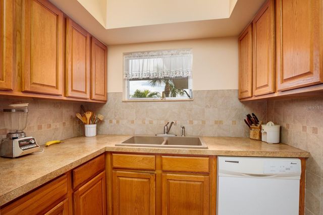 6000 2ND STREET E 17, St Pete Beach, FL 33706