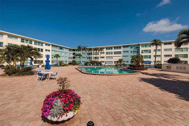 6000 2ND STREET E 17, St Pete Beach, FL 33706