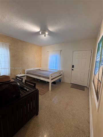 510 76 1, Miami Beach, FL 33141