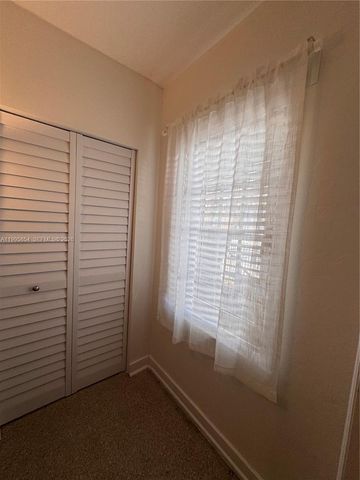 510 76 1, Miami Beach, FL 33141