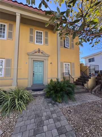 510 76 1, Miami Beach, FL 33141