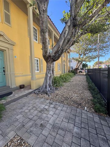 510 76 1, Miami Beach, FL 33141