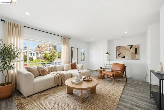 2628 22nd Ave, Oakland, CA 94606