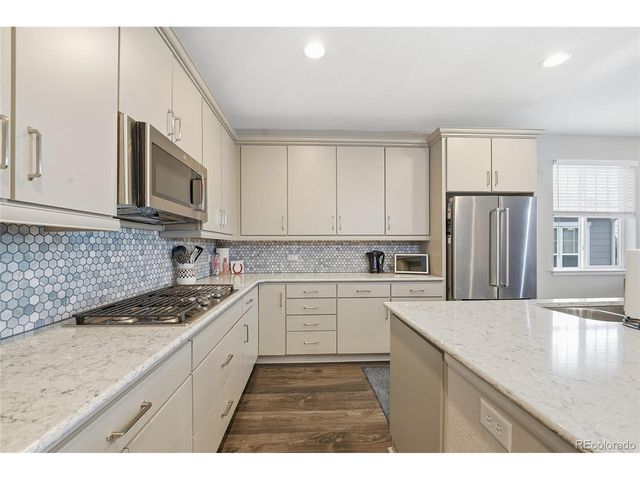 732 Boulder Peak Ave, Erie, CO 80516