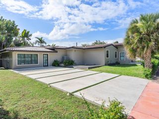 1500 Biarritz Dr 1, Miami Beach, FL 33141