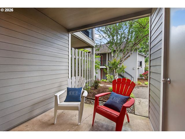 86 KINGSGATE Rd F105, Lake Oswego, OR 97035