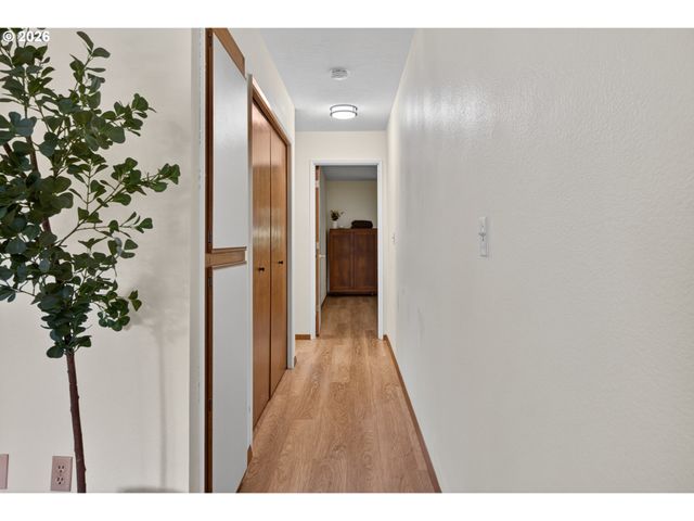 86 KINGSGATE Rd F105, Lake Oswego, OR 97035