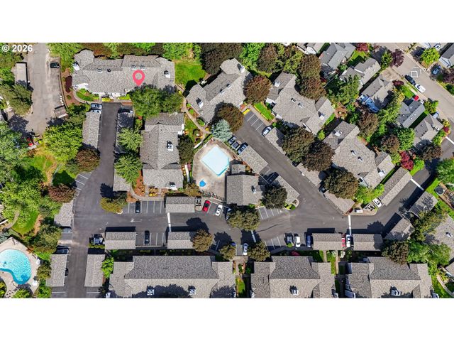 86 KINGSGATE Rd F105, Lake Oswego, OR 97035