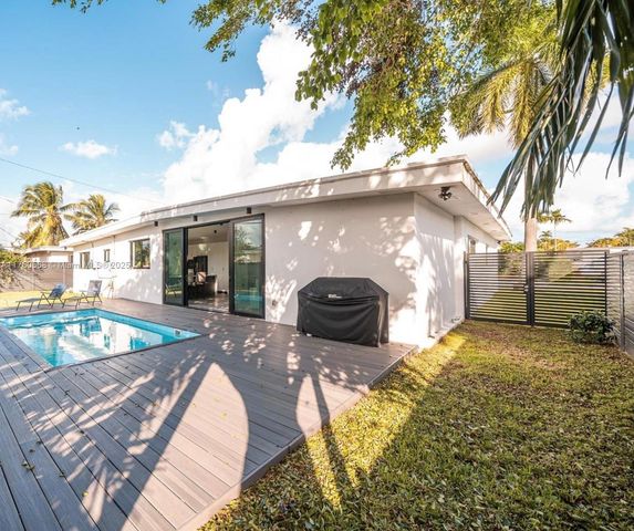 19600 NE 19th Ave, Miami, FL 33179