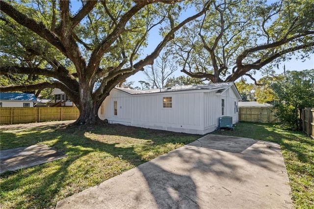 818 Cadillac Avenue, Dauphin Island, AL 36528