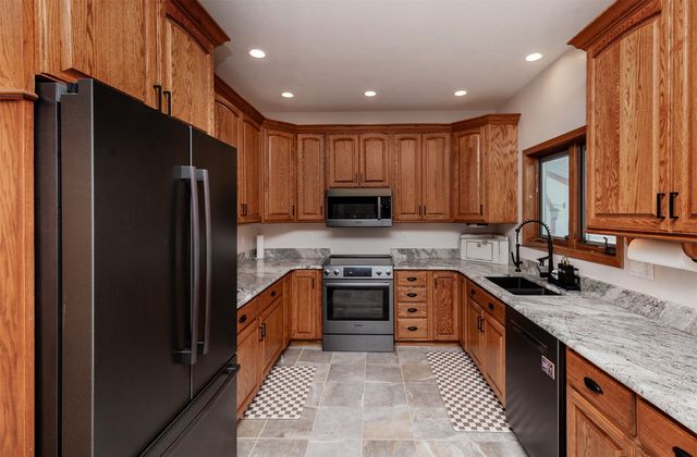 1957 W Jackson Street, Knoxville, IA 50138