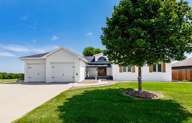 1957 W Jackson Street, Knoxville, IA 50138