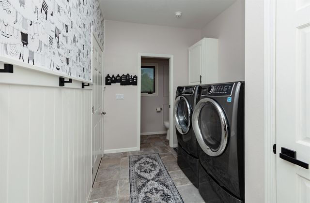 1957 W Jackson Street, Knoxville, IA 50138