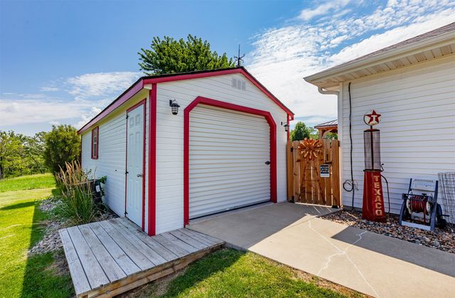1957 W Jackson Street, Knoxville, IA 50138
