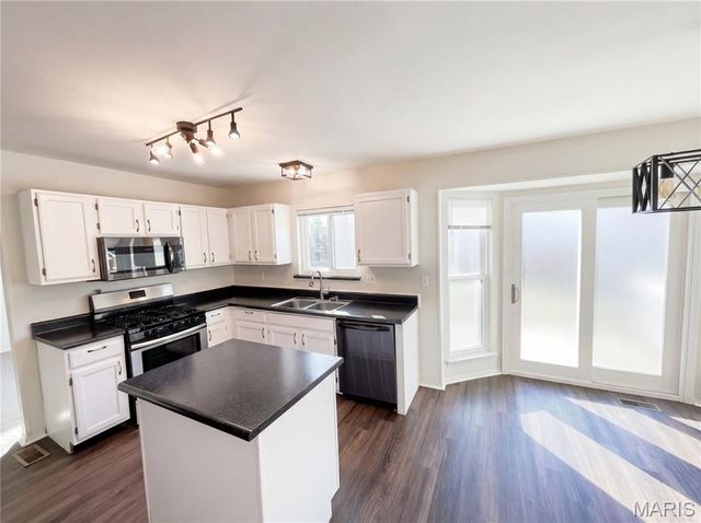 3 Royallbend Court, O'fallon, MO 63368